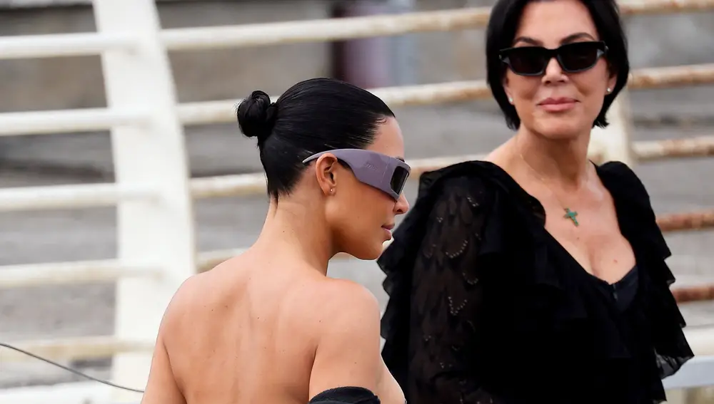 Kim Kardashian y Kris Jenner, a su llegada a Venecia a la boda de Bezos
