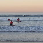 Surfistas en Baldaio