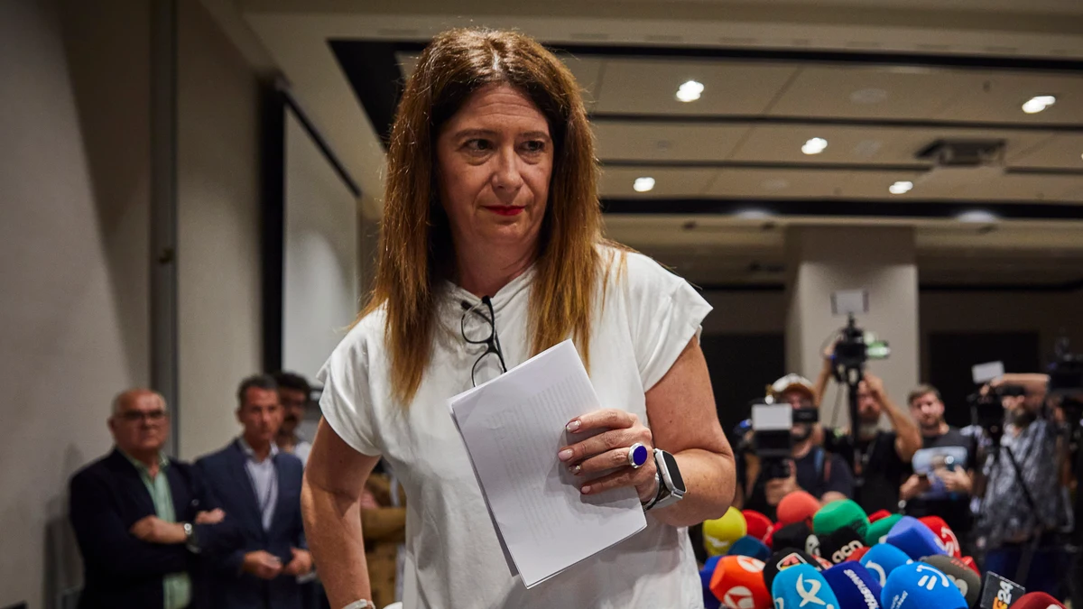 La exmilitante socialista Leire Díez comparece en el hotel donde convocó a la prensa