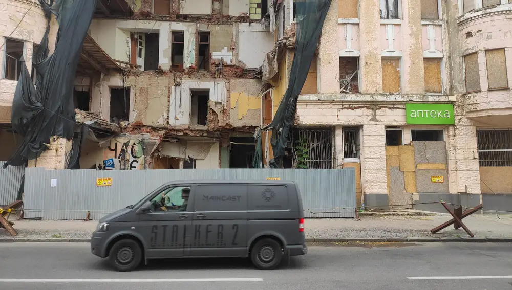 Ucrania frena avances rusos en Sumi pero siente presión de invasores en Járkov y Donetsk