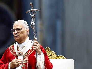 FOTODELD&Iacute;A AME145. CIUDAD DEL VATICANO (VATICANO), 29/06/2025.- El Papa Le&oacute;n XIV oficia la Santa Misa en la Solemnidad de los Santos Ap&oacute;stoles Pedro y Pablo este domingo, en la Bas&iacute;lica de San Pedro, Ciudad del Vaticano. EFE/ Angelo Carconi 