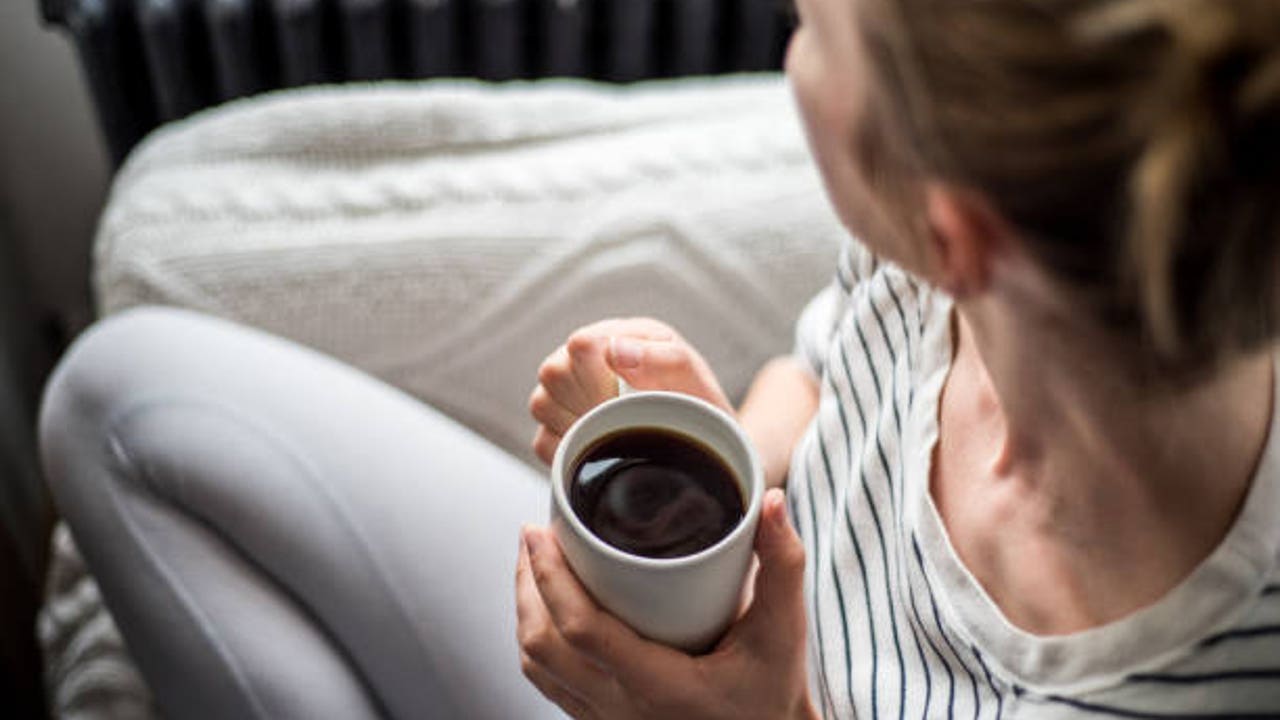 Si tomas así el café, apenas te hará efecto: el error que casi todo el mundo comete a diario