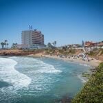 Alicante.- Orihuela cierra de forma preventiva la playa de Cala Cerrada tras detectar contaminación de origen residual