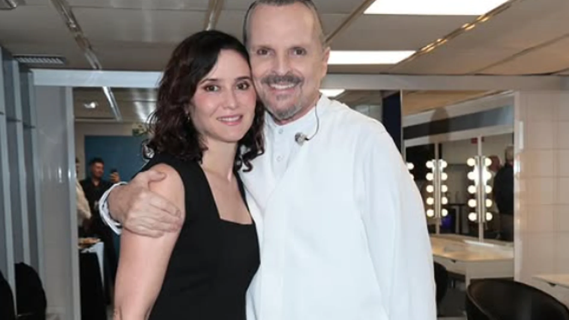Isabel Díaz Ayuso, junto a Miguel Bosé