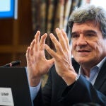 José Luis Escrivá interviene en un curso de Economía en la UIMP