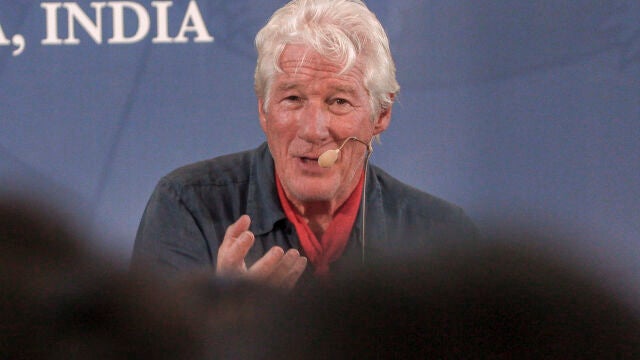 Richard Gere respalda decisión del dalái y envía mensaje a China: el mundo está observando