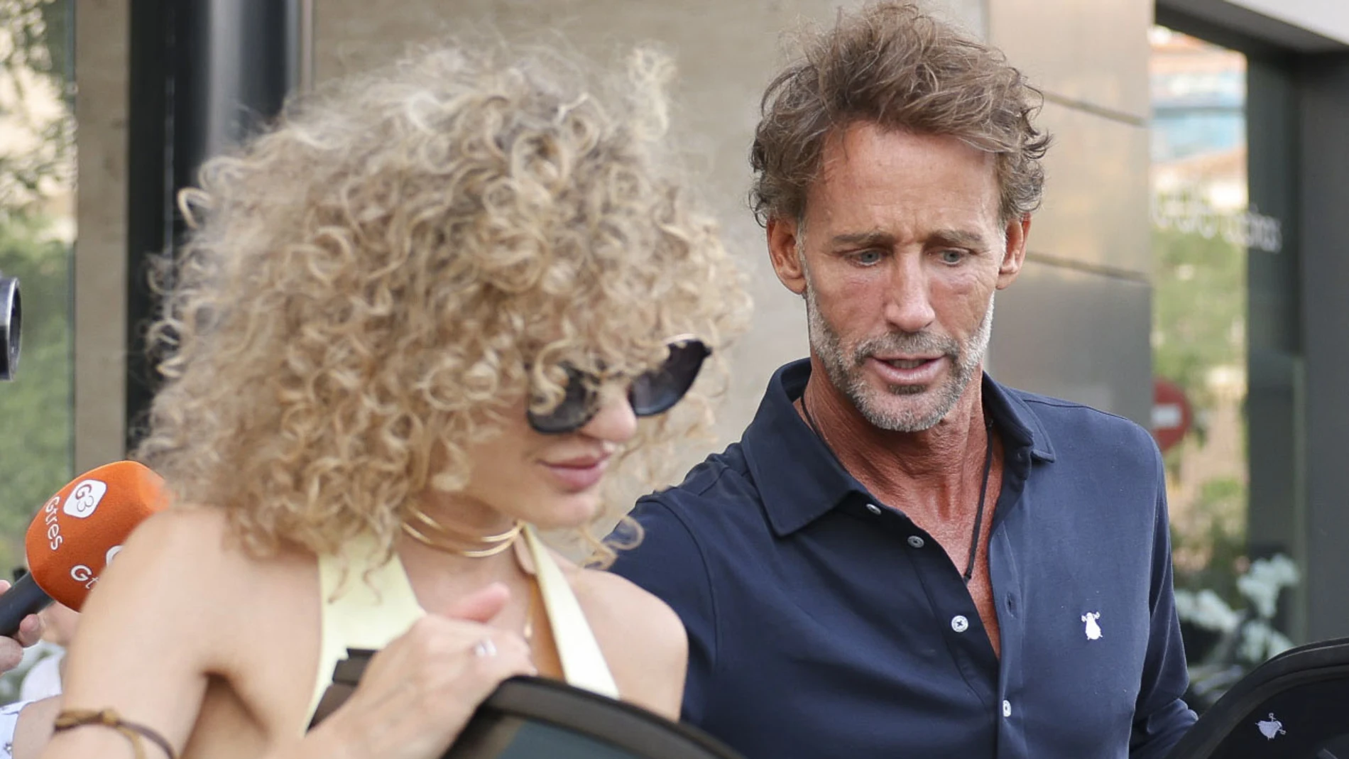 Sheila Casas y Álvaro Muñoz Escassi