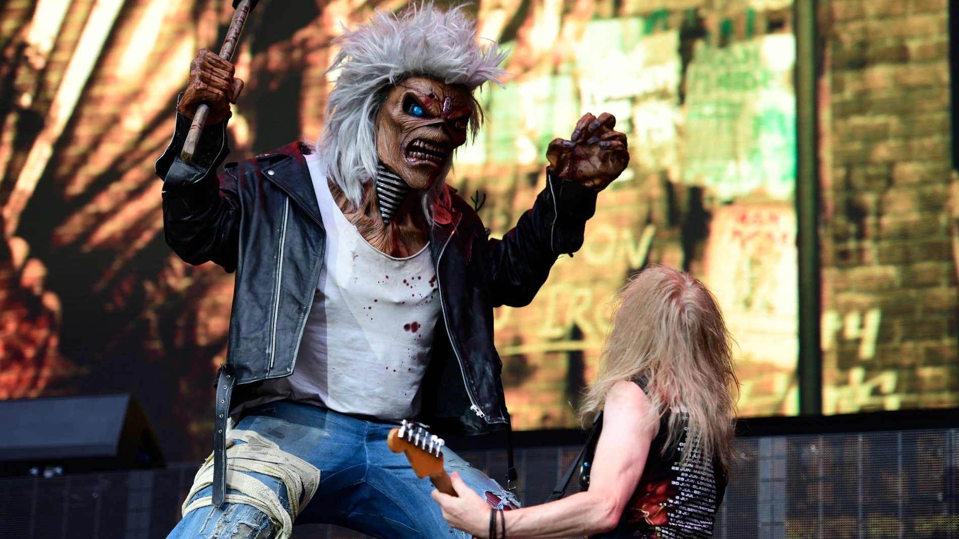 MADRID, 05/07/2025.- La banda británica de heavy metal ´Iron Maiden´ durante su actuación hoy sábado en el estadio Metropolitano de Madrid. EFE / Victor Lerena.