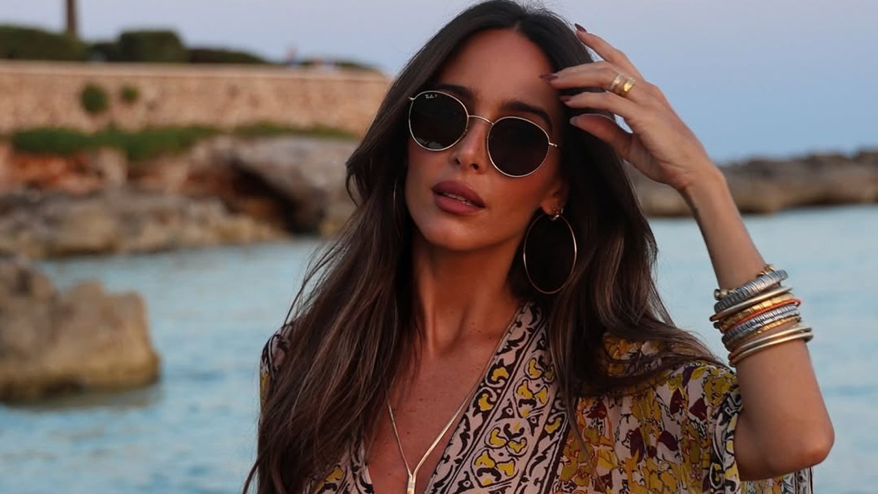 El vestido bohemio de Zara que Rocío Osorno combina con botas altas para un look de noche en otoño