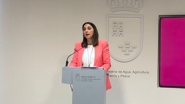 La consejera de Agua, Agricultura, Ganadería y Pesca, Sara Rubira