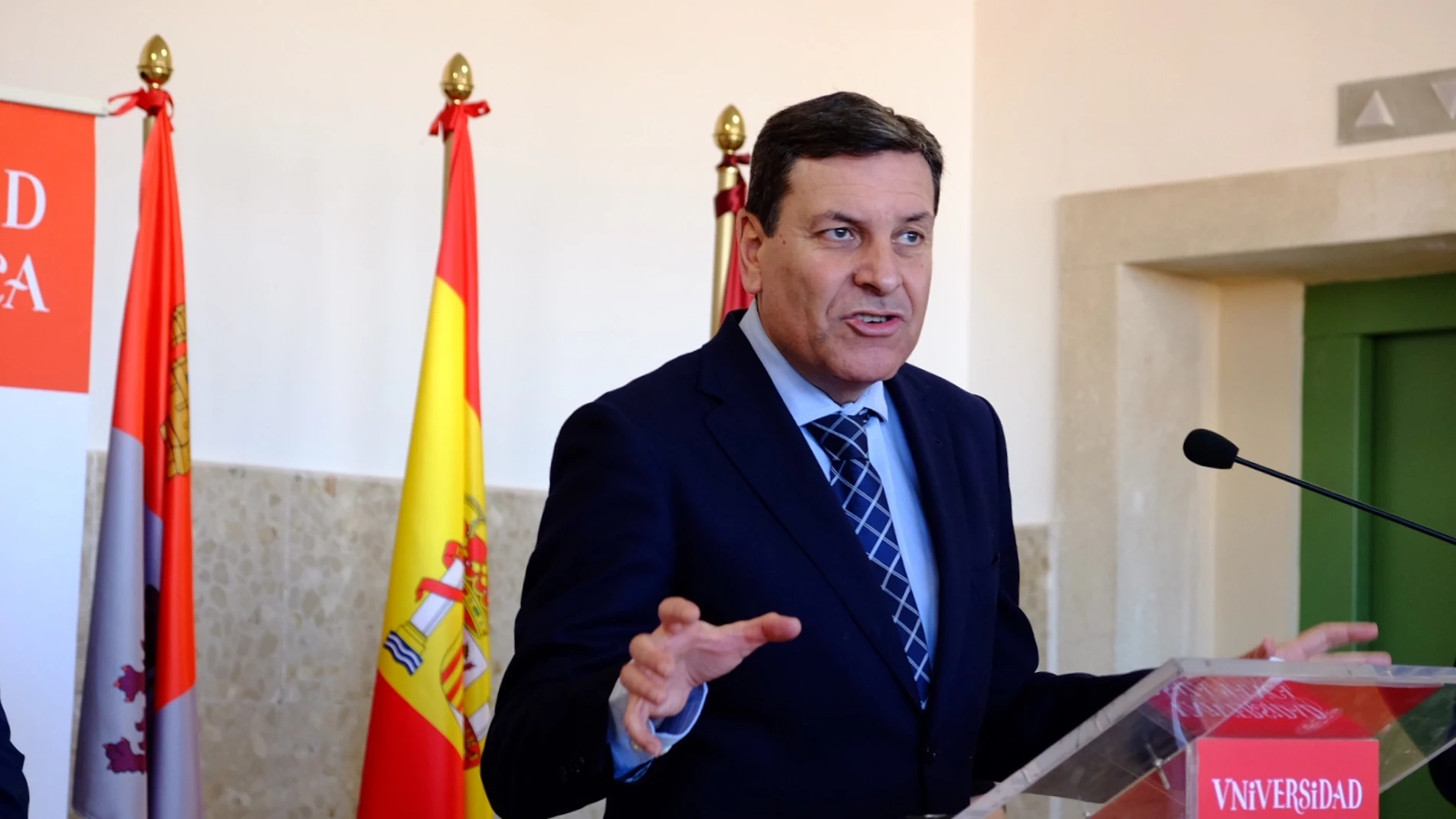 El consejero de Economía y Hacienda, Carlos Fernández Carriedo