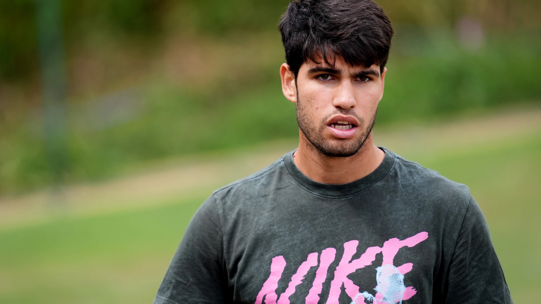 07 July 2025, United Kingdom, London: Spanish tennis player Carlos Alcaraz during a practice session on day eight of the 2025 Wimbledon Championships at the All England Lawn Tennis and Croquet Club, London. Photo: Adam Davy/PA Wire/dpa 07/07/2025 ONLY FOR USE IN SPAIN