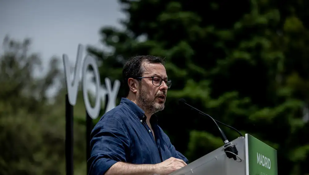 Fúster (Vox) asegura que Feijóo ya está "repartiendo ministerios" y que replica el "error gigante" que cometió el 23J