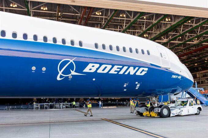Economía.- (AMP) Airbus se mantiene a la cabeza en entregas hasta junio y Boeing envía ocho nuevos aviones a China