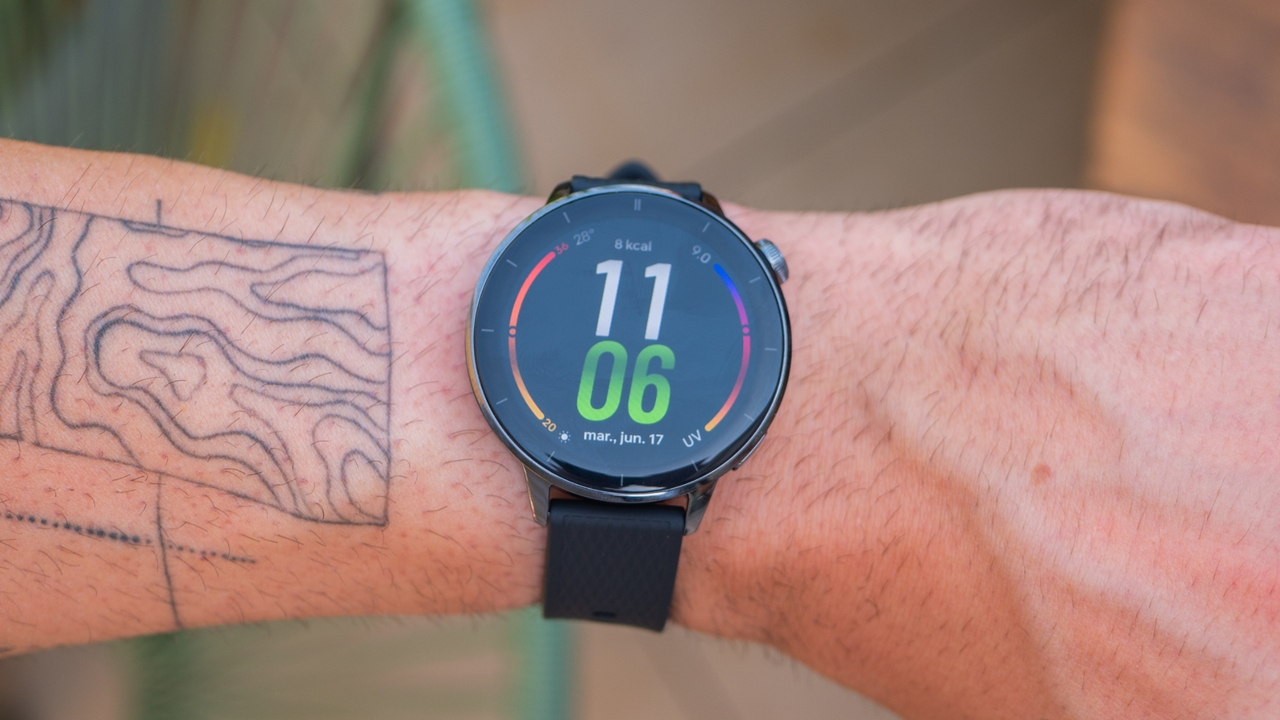 El reloj de titanio y zafiro que ahora baja 190 euros y muchos ya llaman "el chollo premium"