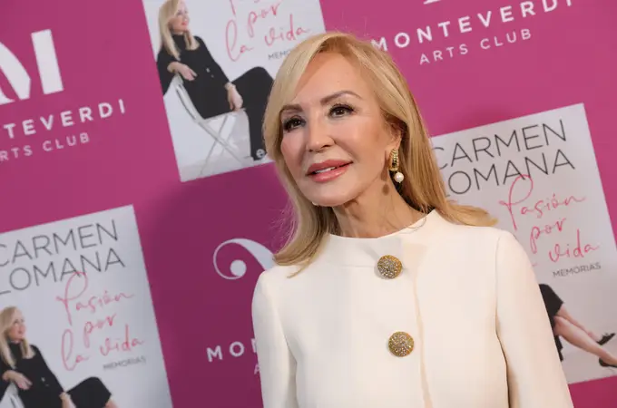 Carmen Lomana se viste “de Reina Letizia” en Valencia con el vestido de tweed más elegante del otoño Carmen Lomana se viste “de Reina Letizia” en Valencia con el vestido de tweed más elegante del otoño