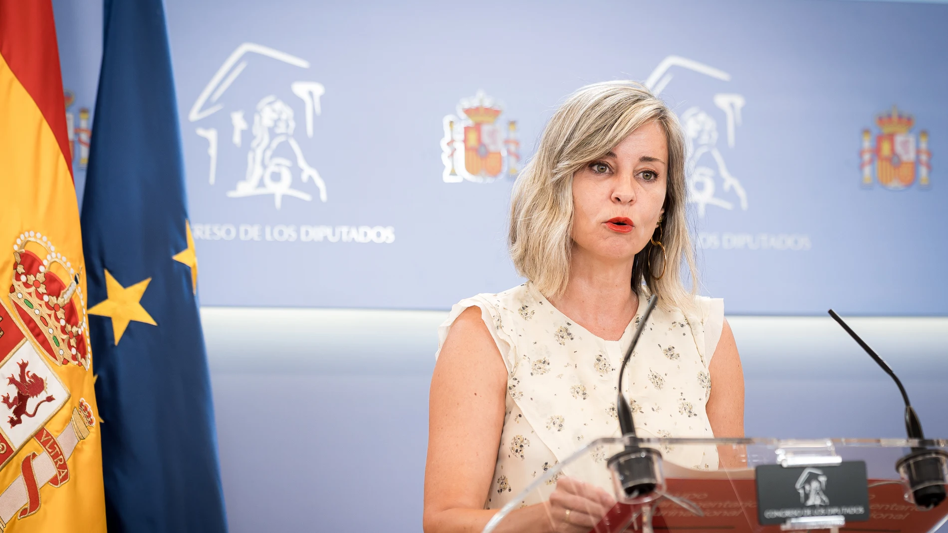La portavoz de Sumar en el Congreso, Verónica Martínez Barbero, durante una rueda de prensa en el Congreso de los Diputados, a 8 de julio de 2025, en Madrid (España). 08 JULIO 2025 Diego Radamés / Europa Press 08/07/2025