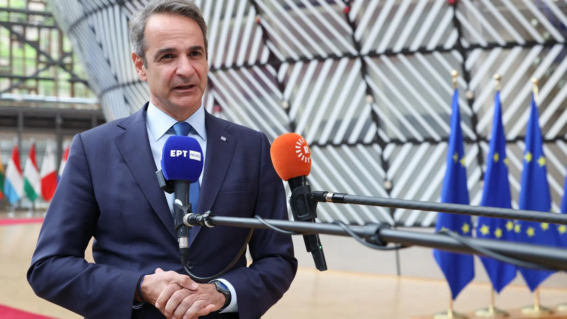 Grecia suspenderá durante tres meses la tramitación de solicitudes de asilo a migrantes del norte de África