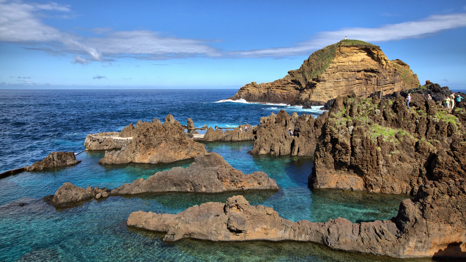 Las Islas Salvajes están más cerca de Tenerife que de Madeira, y España pidió una soberanía compartida, pero Portugal mantiene todo su control, lo que ha llevado a una disputa que continúa tras más de 500 años