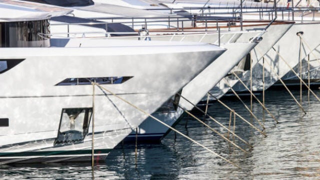 El megayate del sobrino del magnate Amanecio Ortega surca las aguas de Baleares