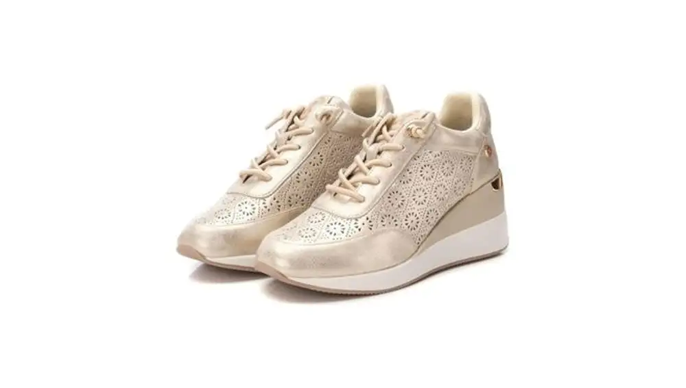 Zapatilla Xti dorada