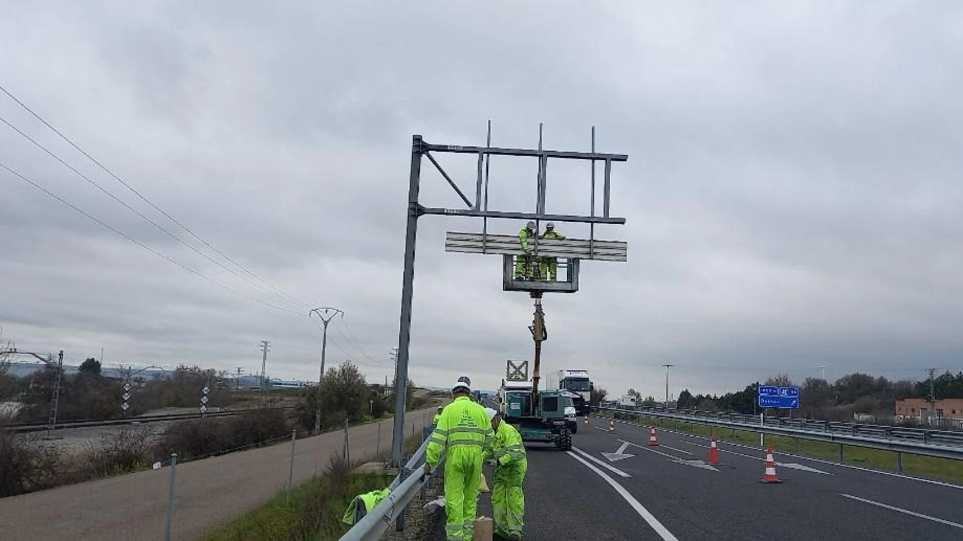 Obras en una carretera estatal en la provincia de Palencia.REMITIDA / HANDOUT por SUB GBNO EN PALENCIAFotografía remitida a medios de comunicación exclusivamente para ilustrar la noticia a la que hace referencia la imagen, y citando la procedencia de la imagen en la firma09/07/2025