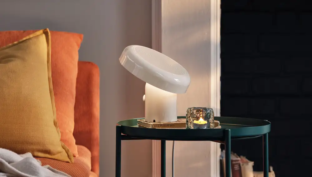 La lámpara BLOMPRAKT de IKEA