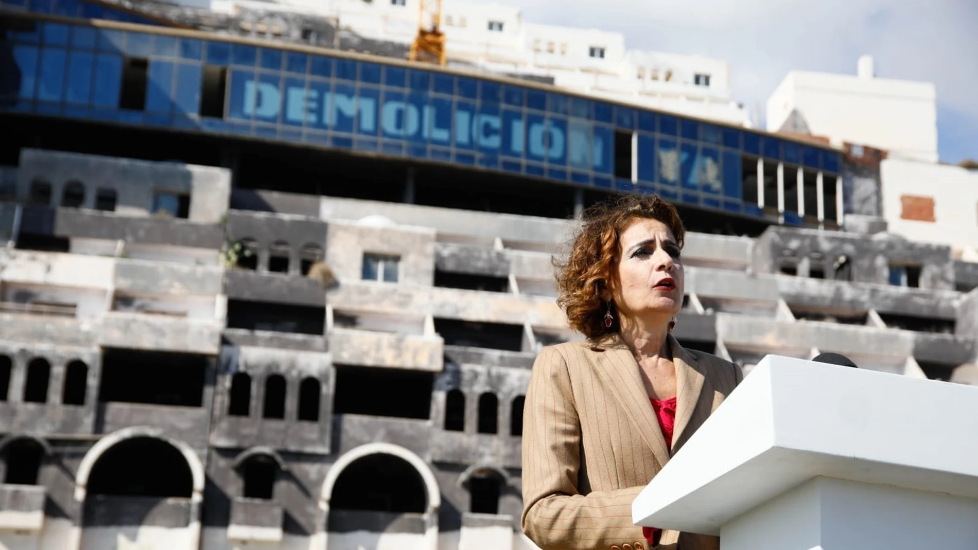 La Junta recuerda el escaso valor de la palabra de María Jesús Montero: "El Algarrobico sigue en pie"