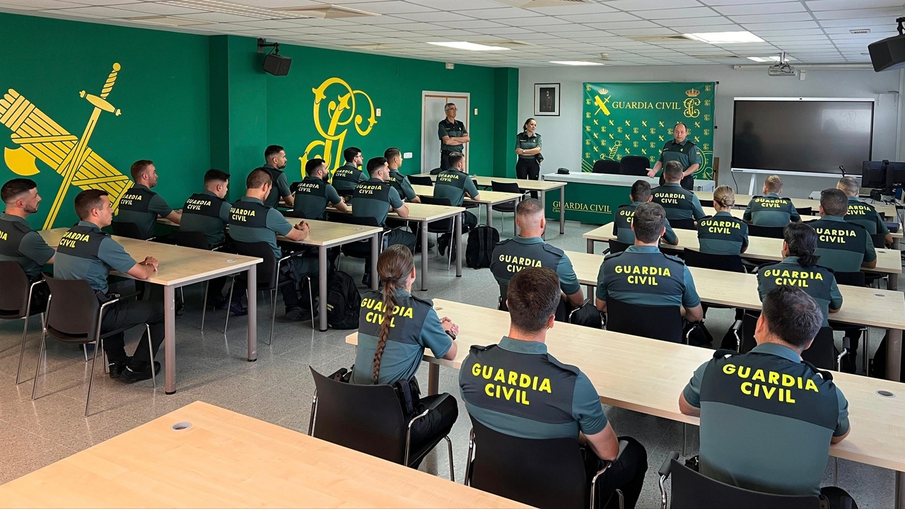 La duda de los guardias civiles en prácticas: ¿Exámenes en horario laboral o tiempo libre?