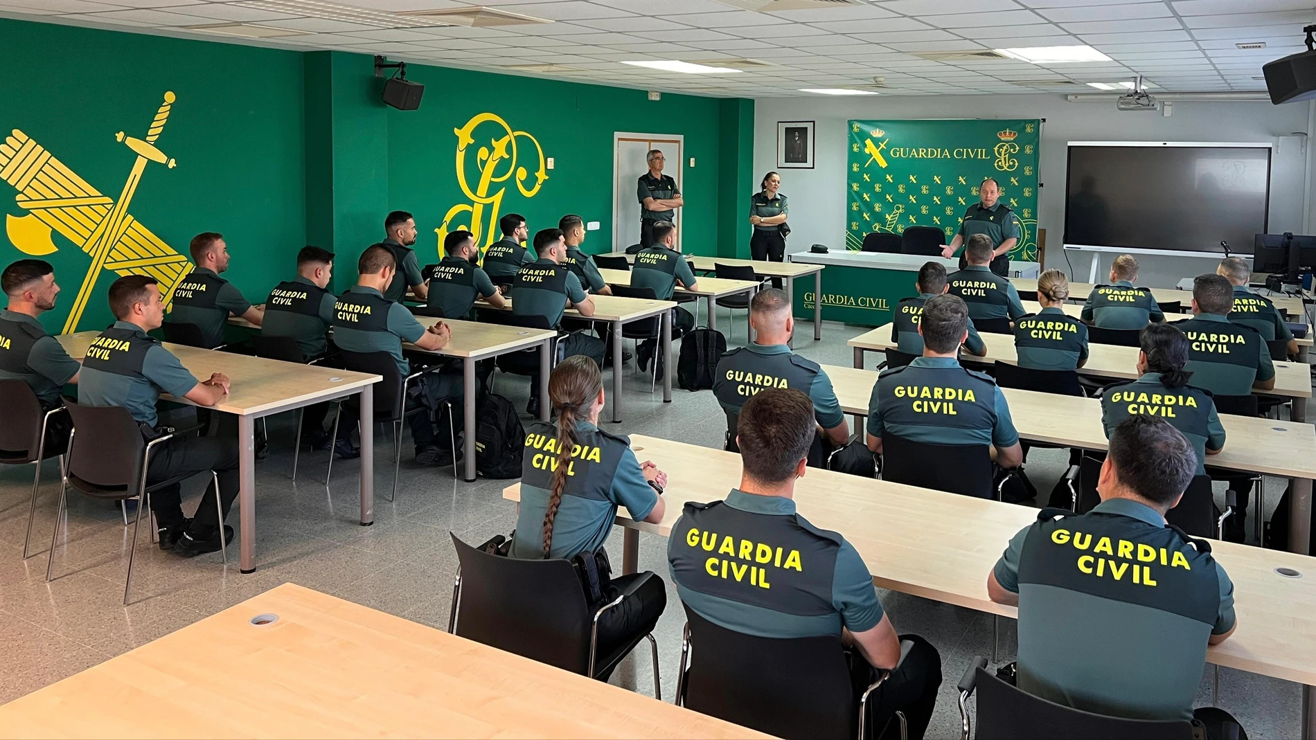 La Comandancia de la Guardia Civil de Cáceres recibe a 23 guardias civiles alumnos en prácticas REMITIDA / HANDOUT por Guardia Civil Fotografía remitida a medios de comunicación exclusivamente para ilustrar la noticia a la que hace referencia la imagen, y citando la procedencia de la imagen en la firma 09/07/2025