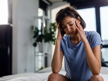 La cefalea afecta al 12% de la población, unos cinco millones de personas, con edades entre los 20 y los 50 años, en plena etapa de desarrollo personal y laboral La cefalea afecta al 12% de la población, unos cinco millones de personas, con edades entre los 20 y los 50 años, en plena etapa de desarrollo personal y laboral