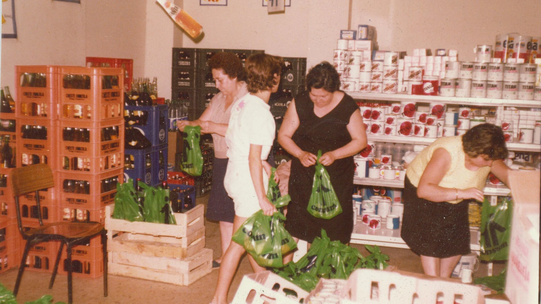 Imagen de la primera tienda que abrió Consum
