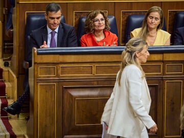 Yolanda Diaz (Sumar). Comparecencia, a petici&oacute;n propia, del Presidente del Gobierno Pedro S&aacute;nchez ante el Pleno del Congreso de los Diputados al objeto de informar sobre los presuntos casos de corrupci&oacute;n que afectan a su partido. Comparece adem&aacute;s, Yolanda D&iacute;az, Mar&iacute;a Jes&uacute;s Montero Cuadrado, Felix Bola&ntilde;os, por el PP, Alberto Nu&ntilde;ez Feijoo, Miguel Tellado, Ester Mu&ntilde;oz.&copy; Alberto R. Rold&aacute;n / Diario La Raz&oacute;n.09 07 2025