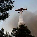 Wildfire in the region of Oropos forces evacuation of residents