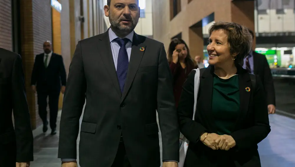 El ministro de Fomento, José Luis Ábalos, inaugura la exposición 'Objetivos de Desarrollo Sostenible'