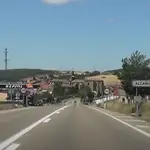 Tramo de la N-122 a su paso por la localidad zamorana de Alcañices