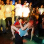 Una escena de baile en un club de reguetón en Madrid