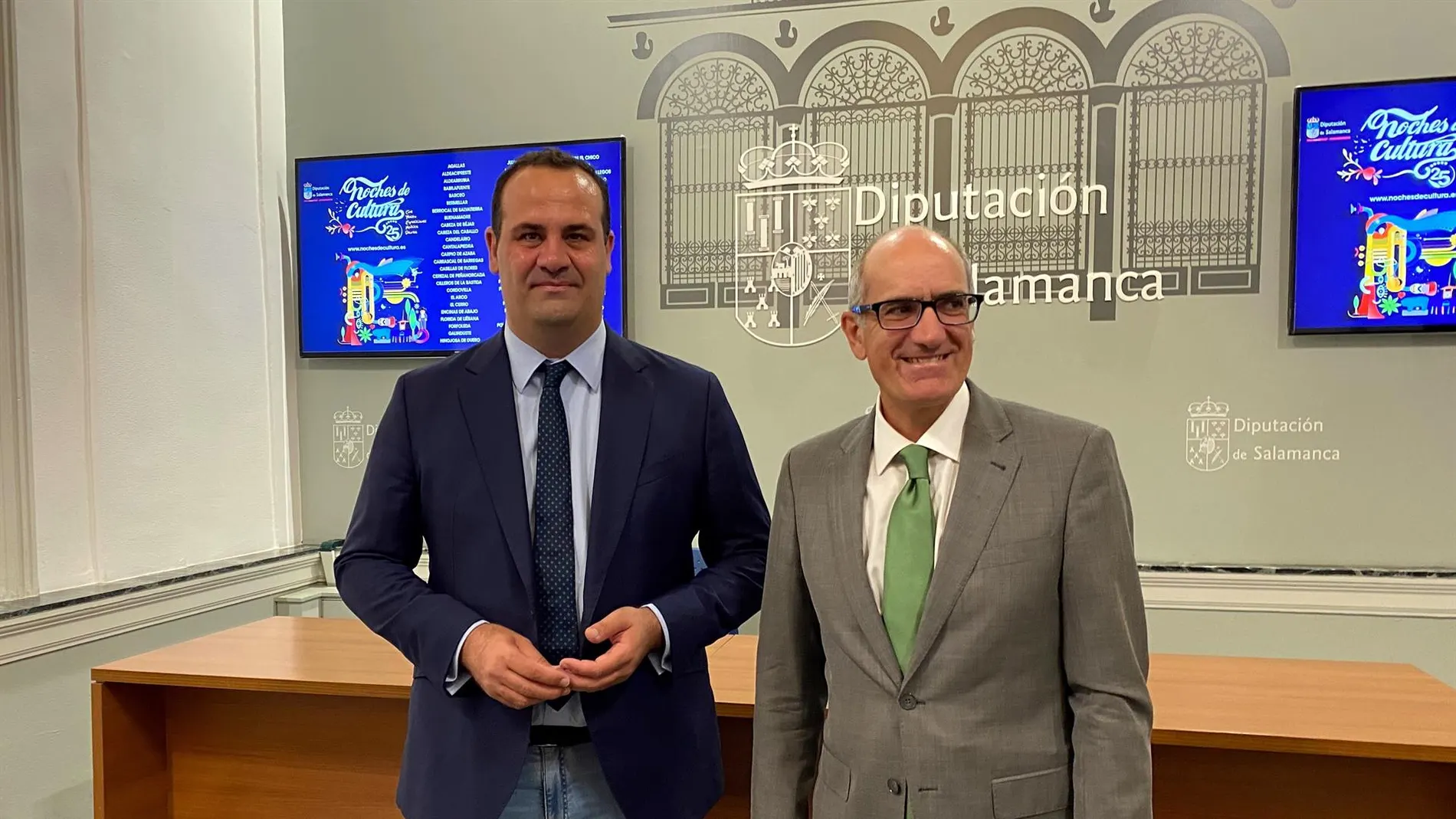 El presidente de la Diputación de Salamanca, Javier Iglesias, y el diputado David Mingo presentan la programación