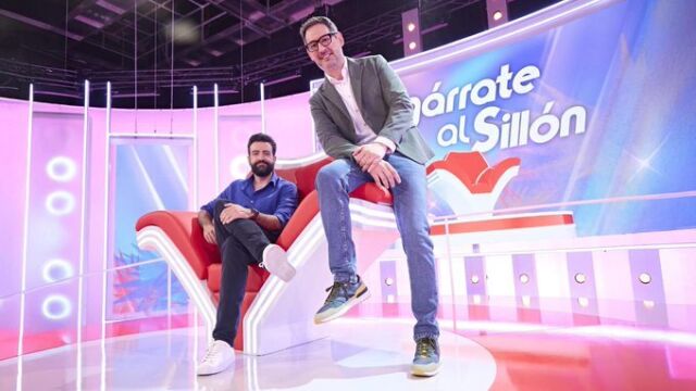 Rafa Castaño, campeón a batir, y Eugeni Alemany, presentador de 'Agárrate al sillón'