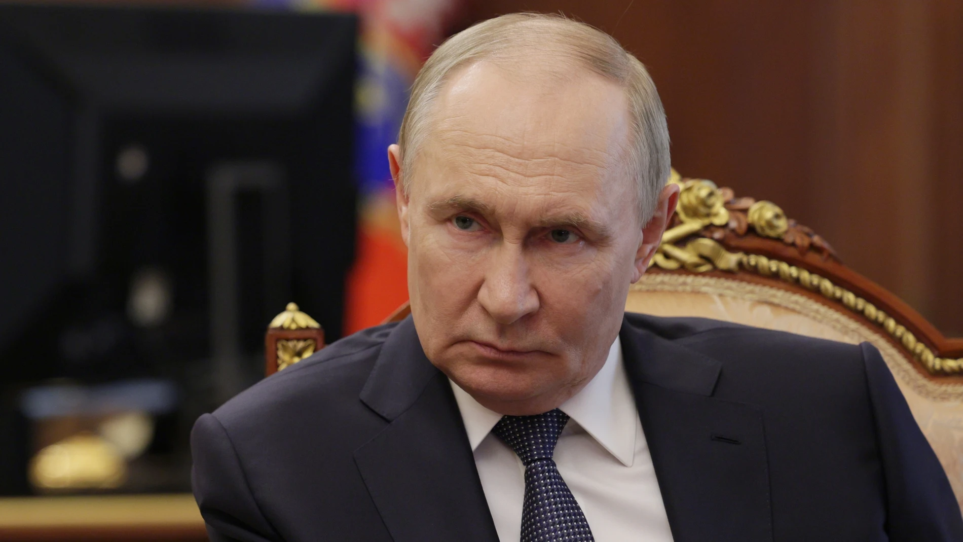 MOSCOW (Russian Federation), 11/07/2025.- Russian President Vladimir Putin meets with Belgorod Region Governor Vyacheslav Gladkov at the Kremlin in Moscow, Russia, 11 July 2025. (Rusia, Moscú) EFE/EPA/MIKHAIL METZEL / SPUTNIK / KREMLIN / POOL MANDATORY CREDIT