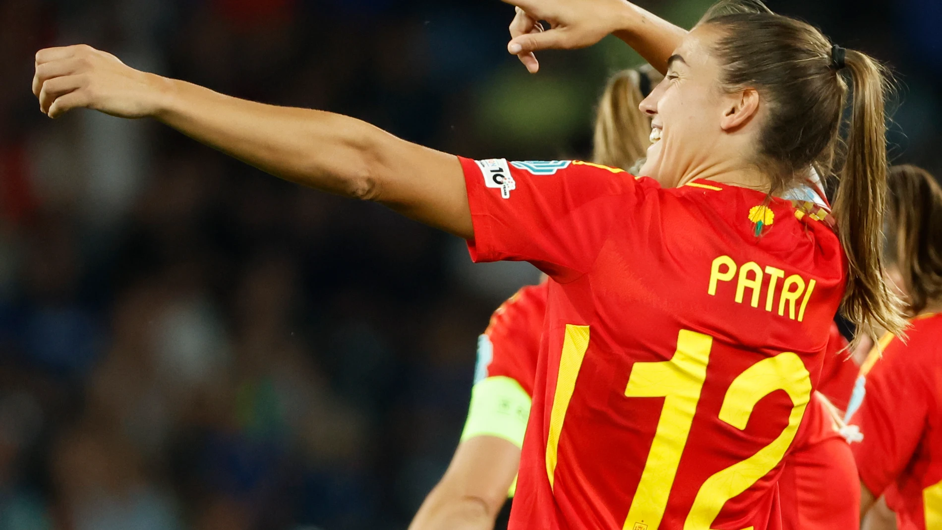 BERNA (SUIZA), 11/07/2025.- La centrocampista española Patri Guijarro celebra tras anotar el segundo gol del equipo este viernes, durante el partido del Grupo B de la Eurocopa 2025 que disputan las selecciones de Italia y España, en el Estadio Wankdorf, en Berna (Suiza). EFE/ Ana Escobar