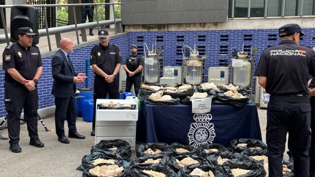 Desmantelado en Tarragona el "mayor" laboratorio clandestino de España para producir MDMA Desmantelado en Tarragona el "mayor" laboratorio clandestino de España para producir MDMA