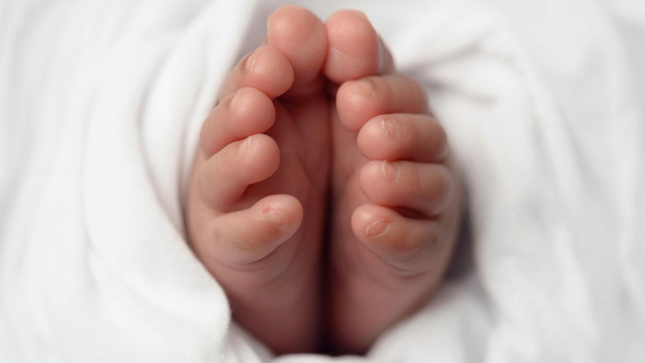 Absueltos los padres de un bebé que murió tras ser zarandeado