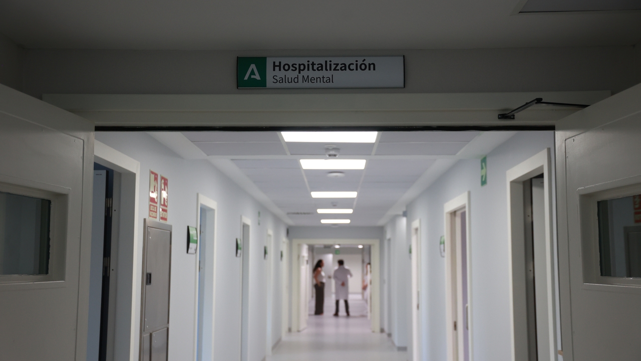 Juanma Lorente, abogado laboralista, alerta sobre cogerte la baja e irte de vacaciones: "Te pueden despedir sin indemnización"
