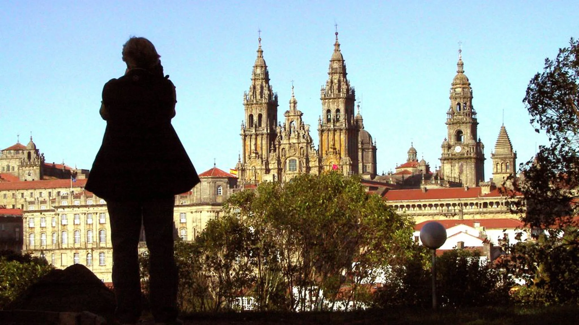 Fachada de la Catedral de Santiago vista desde la Alameda