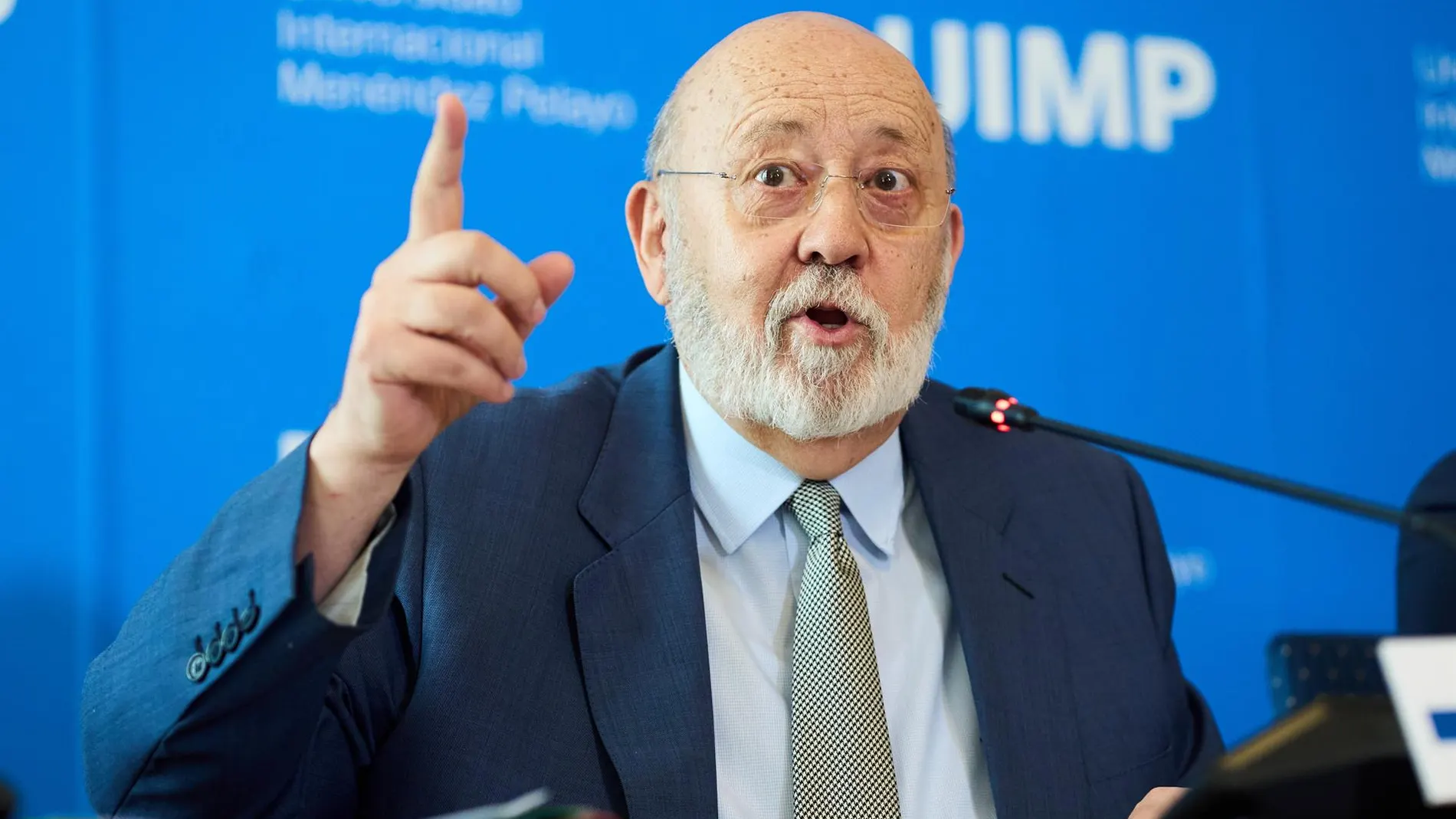 Tezanos aboga por "esperar a que hable la justicia" antes de hacer "condenas" sobre el 'caso Koldo'