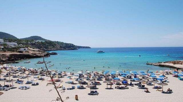Economía.- Ibiza, Marbella y San Sebastián, casi pleno de ocupación en eBooking durante la primera quincena de agosto