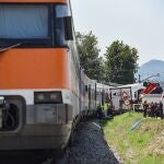 Adif prevé encarrilar en 4 o 5 horas el tren de la R3 de Rodalies que ha chocado con un camión