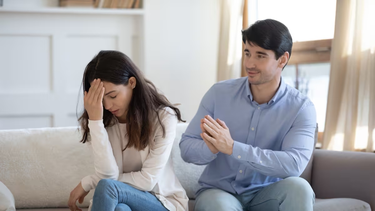 Los 8 pilares para construir una relación sana y segura según la psicóloga Montse Cazcarra