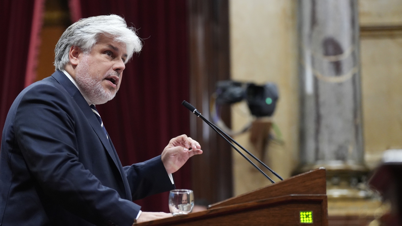 Junts centra su ataque en la “sumisión” de Illa a Sánchez y advierte: o se cumple el acuerdo de Bruselas o habrá consecuencias
